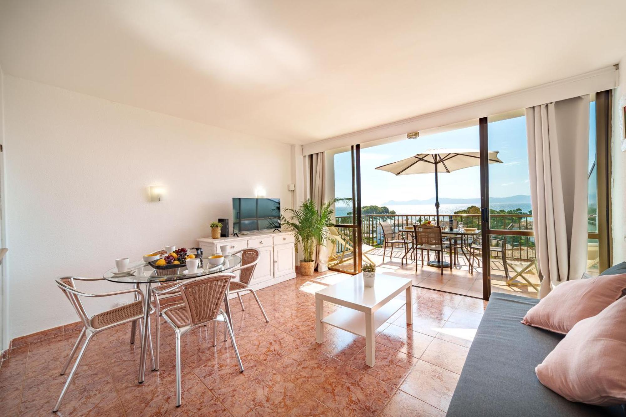 Apartment The Shell Ii, Beach Views And Pool Alcúdia Eksteriør bilde