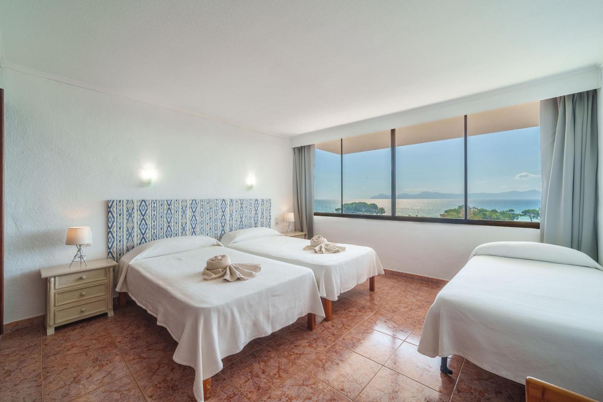 Apartment The Shell Ii, Beach Views And Pool Alcúdia Eksteriør bilde