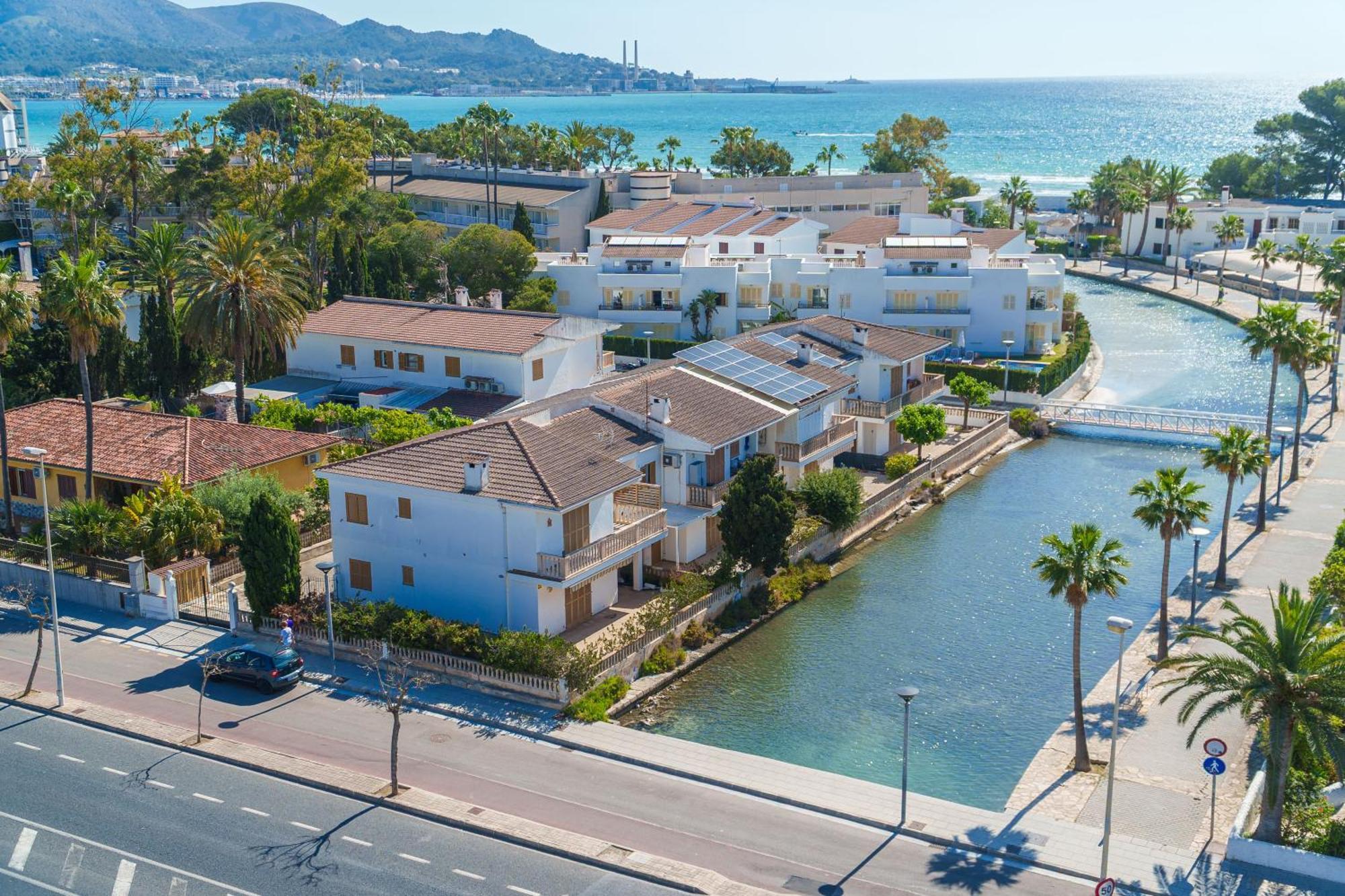 Apartment The Shell Ii, Beach Views And Pool Alcúdia Eksteriør bilde